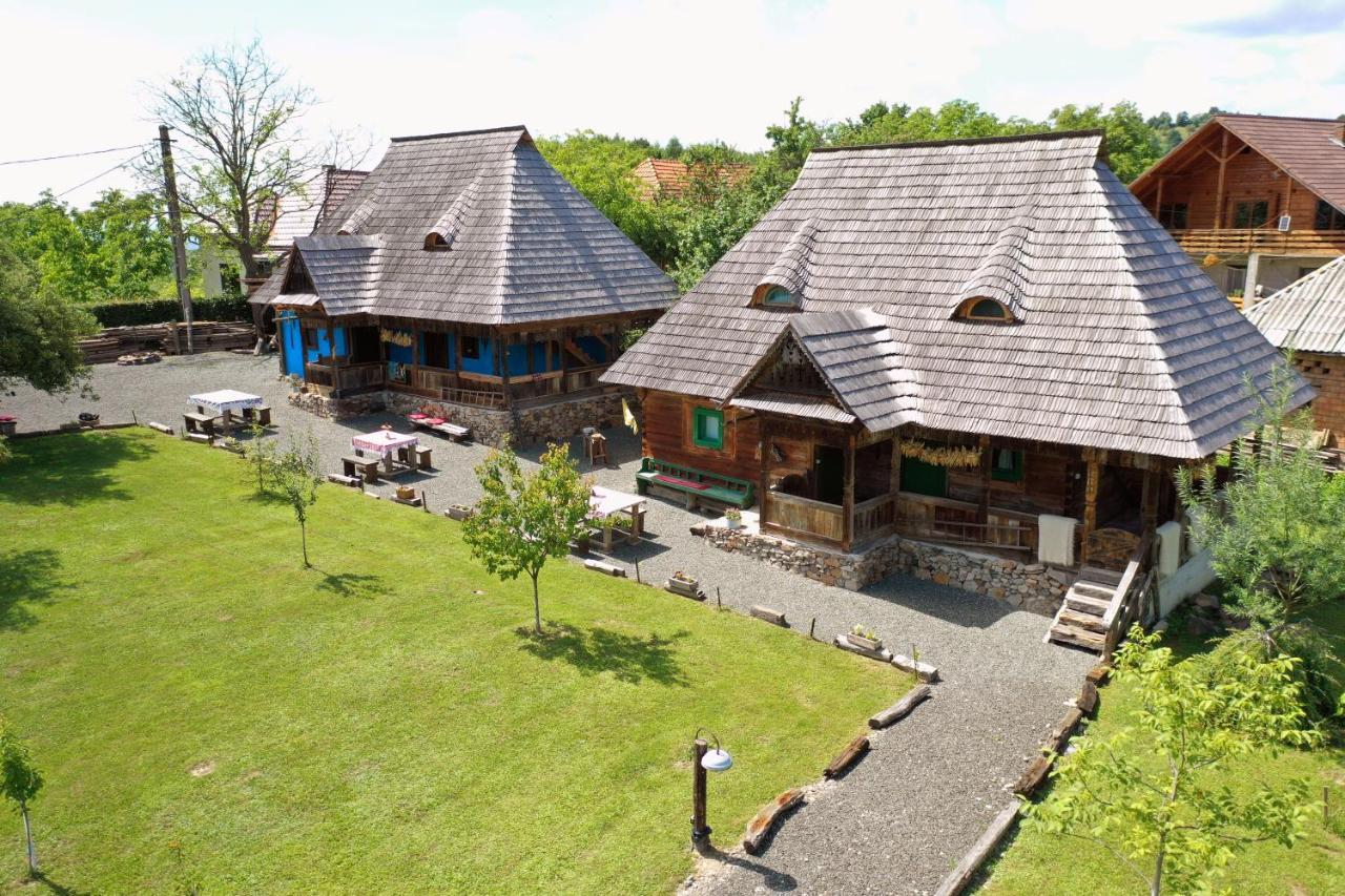 Iz De Maramures Rural Hotel (Adults Only) Surdesti  외부 사진