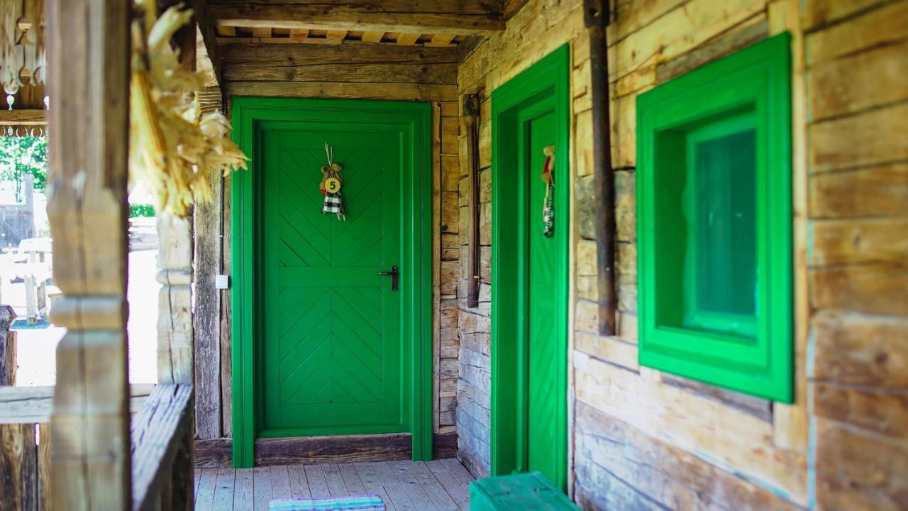 Iz De Maramures Rural Hotel (Adults Only) Surdesti  외부 사진