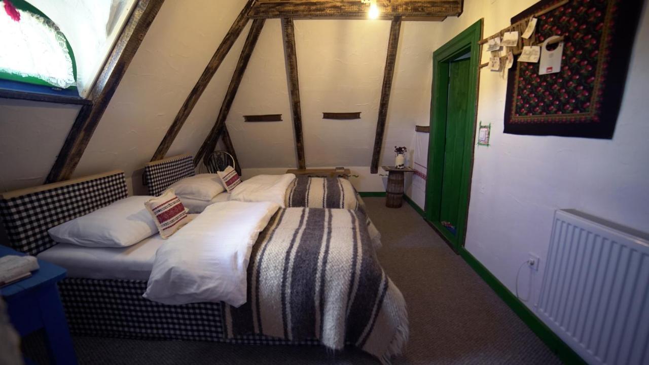 Iz De Maramures Rural Hotel (Adults Only) Surdesti  외부 사진