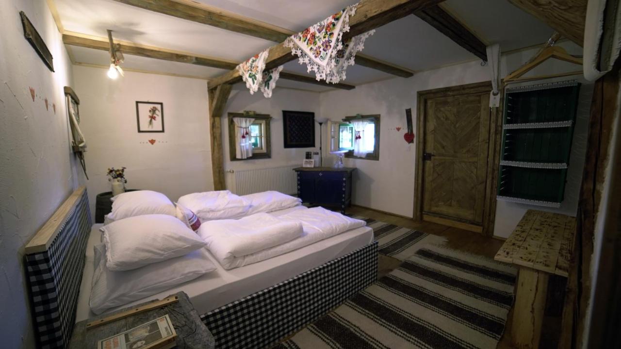 Iz De Maramures Rural Hotel (Adults Only) Surdesti  외부 사진