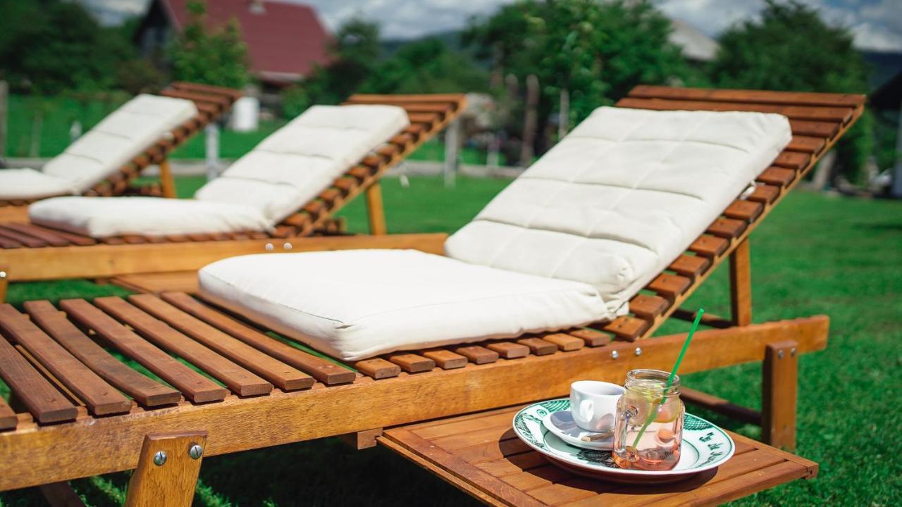 Iz De Maramures Rural Hotel (Adults Only) Surdesti  외부 사진
