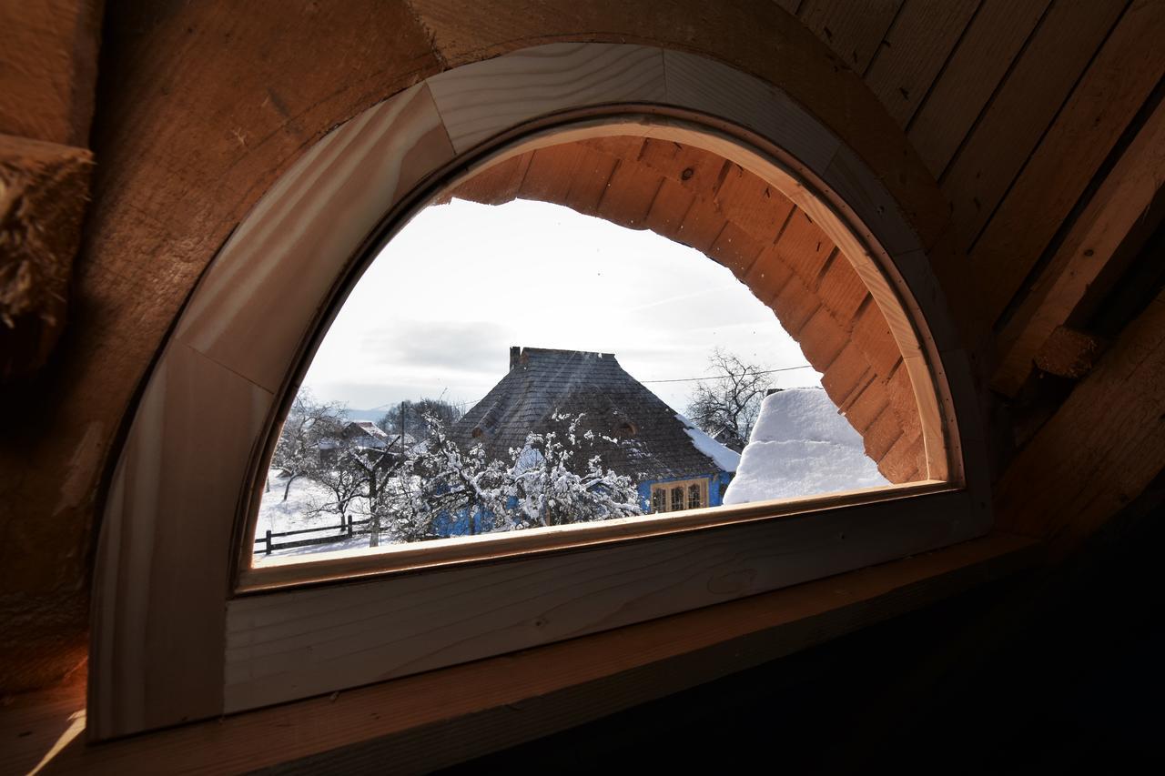 Iz De Maramures Rural Hotel (Adults Only) Surdesti  외부 사진