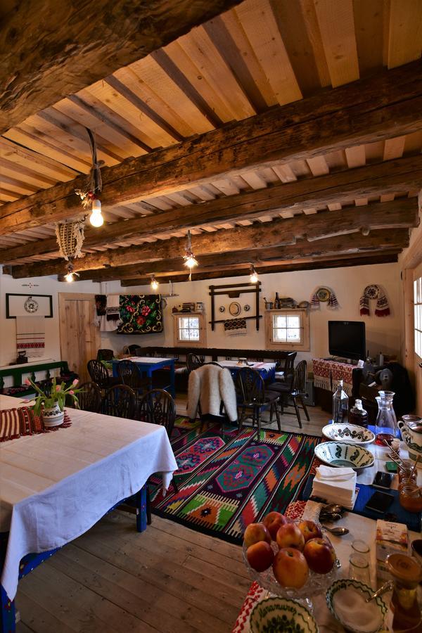 Iz De Maramures Rural Hotel (Adults Only) Surdesti  외부 사진